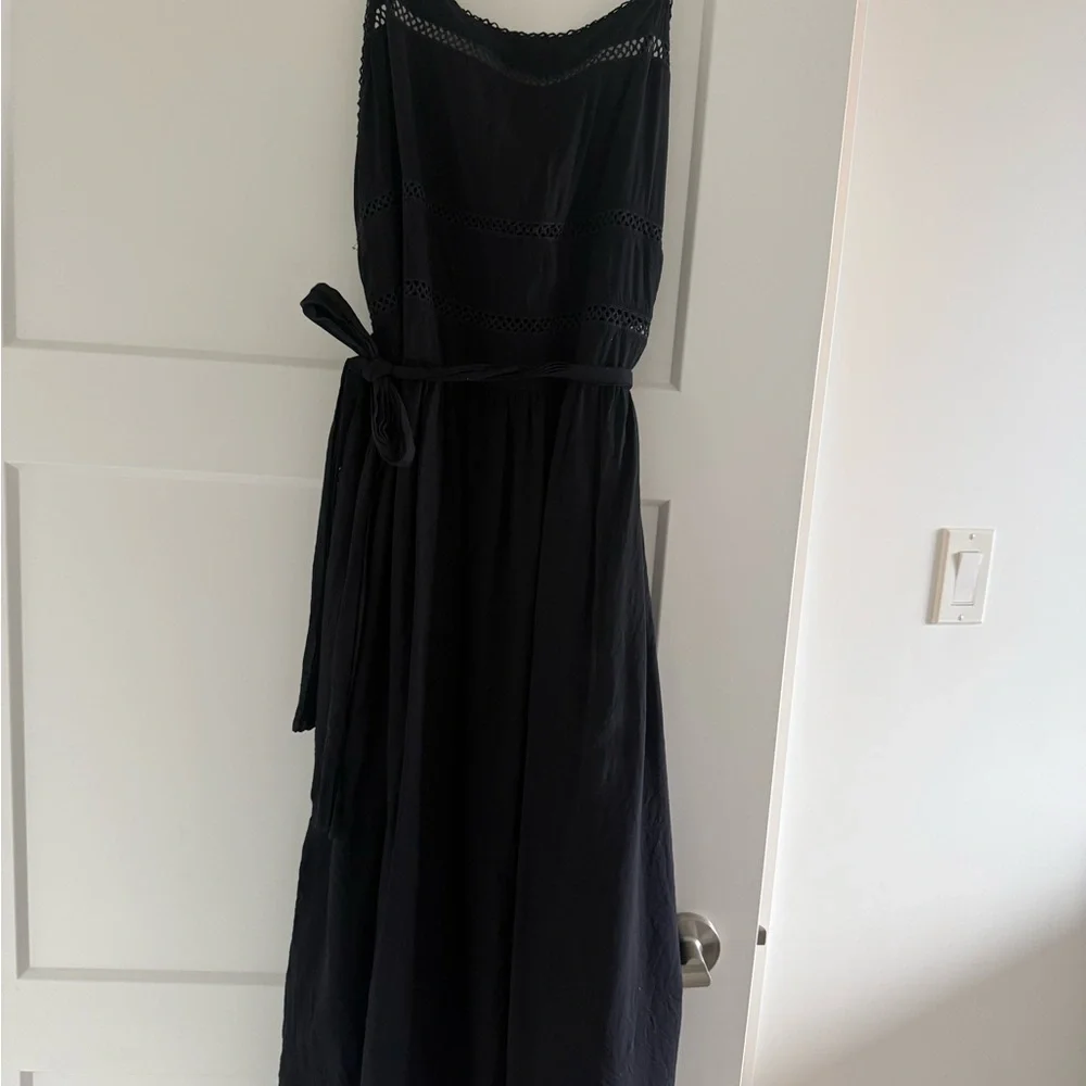 Wilfred Black Strapless Dress with Lace Detail - Picture 2 of 4